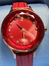 Rote Swarovski-Damenarmbanduhr