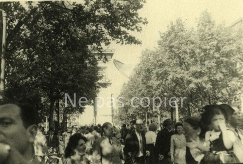 Liberation paris menge arc - liberation,