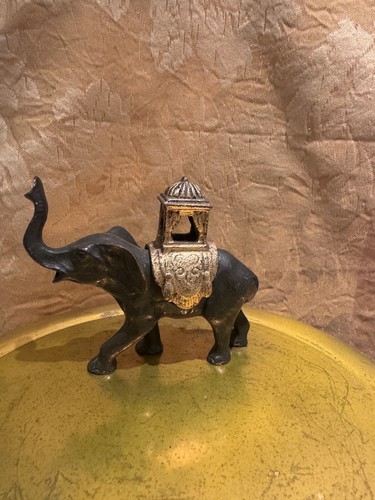 Indischer elefant mit - indischer, sänfte