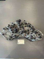 Almandin XX (Granat) auf Glimmerschiefer, Zillertal. Österreich. Ca 40x26cm 