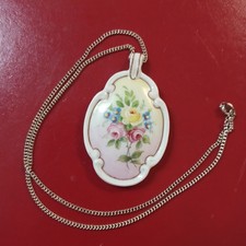 Porzellan-Anhänger mit Blumen-Handmalerei - alter Trachtenschmuck - 1910-30 ! 