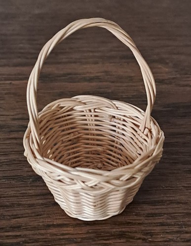 Alter kleiner korb - kleiner,