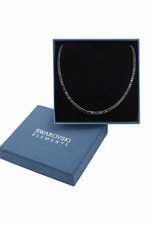 Schwarze Tennis Halskette aus