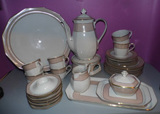 Sehr feines Porzellan