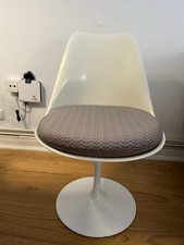Knoll International Eero Saarinen Tulip Stuhl Original