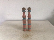 2 alte Holzkegel ( 19,5cm ) Spielzeug Shabby Frankreich Rosa Blau Brocante Deko