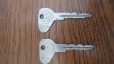 Zwei VW Schlüssel Oldtimer Käfer,T1 Bulli 50er 60er jahre