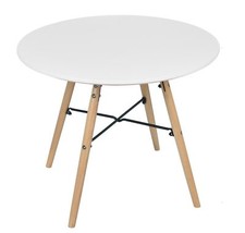 Judy Wild KIndertisch