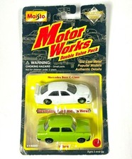 2 Cars 1996 Maisto Mercedes