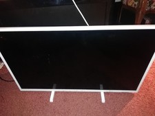 Fernseher Philips weiß Mit Fernbedienung Model: 32PFS5603/12 DEFEKT 