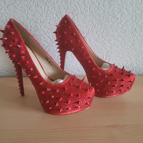 Extravagante high heels mit - high,