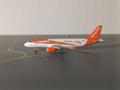 Custom easyjet - custom,