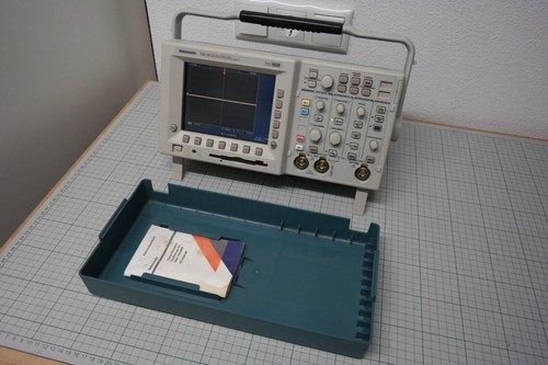 Tektronix tds 3032 - 300, 2.5