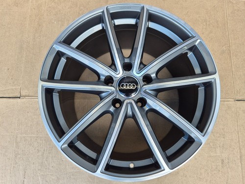 Audi tron porsche taycan - porsche,