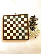 Reiseschach Schachspiel Figuren mit Magnet 13 x 13 cm komplett erhalten