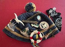 Alte Kindermütze Pins