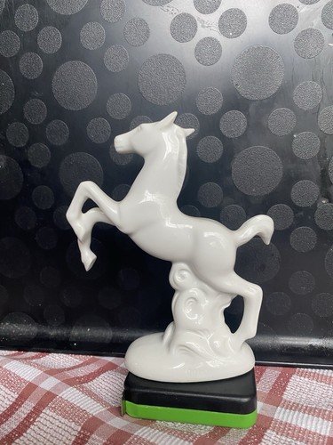 Pferd aus porzellan 14cm hoch - pferd,