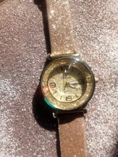 Modische Damenuhr  Gold bequem Leder  Armbanduhr Gold mit Strass Neu