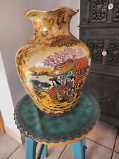 Satsuma Vase, 30 cm hoch, Durchmesser ca. 21 cm, 2 Motivbilder, reich verziert!