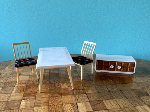 Stuhl tisch schränkchen - stuhl,