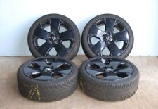 Satz Sommerreifen auf 5-Loch