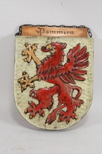 Q28R93- Holz Wappen Pommern geschnitzt monogrammiert H. R. 