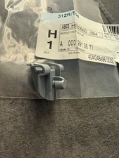 Seitenschweller Befestigungsclip Klammer Halter 1x Mercedes B W245 A0009913671