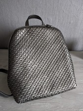 Lasocki Rucksack Tasche Cross Body Bag Silber Metallic Flechtleder Bagpac Hippie
