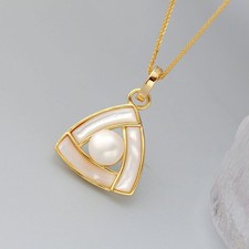 N06 Anhänger Dreieck mit Süßwasser Perle und Perlmutt vergoldet Silber 925