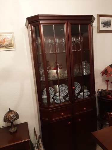 Massivholzmöbel aus - ,