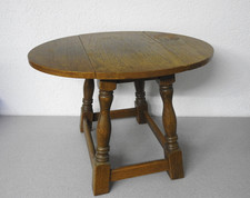 alter kleiner Holz Eiche