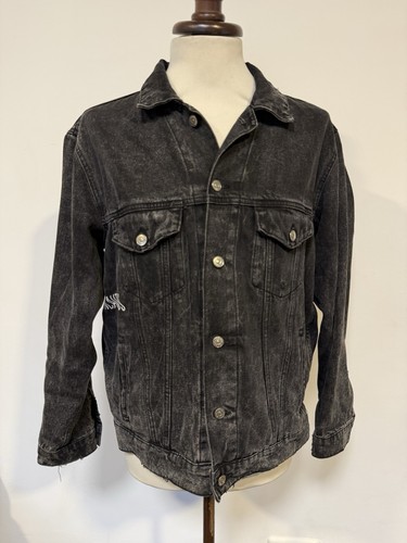 Zara jeansjacke schwarz print - zara,