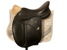 Dressursattel "Butterfly", Modell Uta Gräf, schwarz, 18 Zoll, halbtiefer Sitz