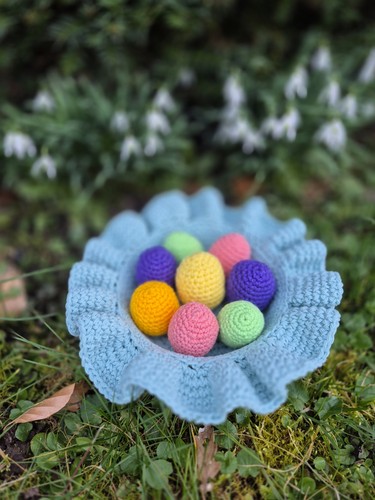 Osterdeko körbchen und 8 - osterdeko:,