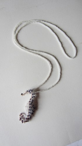 Kleine glasperlenkette mit - glasperlenkette,