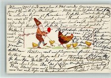 10546493 - Zwerg mit einem Osterei fuehrt Huehner an der Leine AK Zwerge