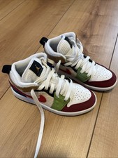 Nike Air Jordan / Gr. 31,5