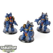 Space Marines - 3 Aggressor Squad - bemalt