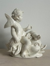 Nymphenburg Porzellanmanufaktur, "Putto mit Delphin"-Figur
