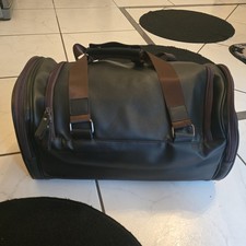 Henson & Henson, Weekender