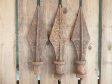 Dekorative Zaunspitze aus Eisen antik rustikal Eisenspitze Frankreich 28 cm