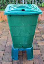 Regentonne mit Fuß 200 l ohne Zapfhahn - 50 x 50 x 120 cm (Höhe inkl. Fuß)