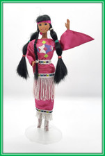 VINTAGE 1995 * SUN COLORS NAKOMA #13331 in #12699 * BARBIE * DISNEY’S POCAHONTAS