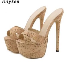 Sandalen naturkorkfarben mit