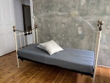 Hochwertiges Eisenbett aus Manufaktur Ironbed/ Cremefarbenes Prinzessinen-Bett