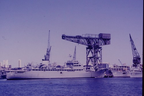 1987 australia sydney hmas - sydney,