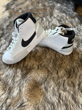 Nike Blazer Mid ’77 Vintage – Weiß/Schwarz/Grün – Ungetragen – Größe 38.5