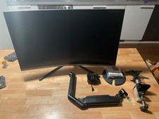 SAMSUNG U32R590CWP 31 5 Zoll 4K Curved Monitor HDMI/DP 4 ms 60 Hz LED VA 16 9