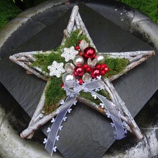 Grabschmuck Grabdeko Stern Holz Moos Kugeln rot weiss Schneeflocken Kindergrab