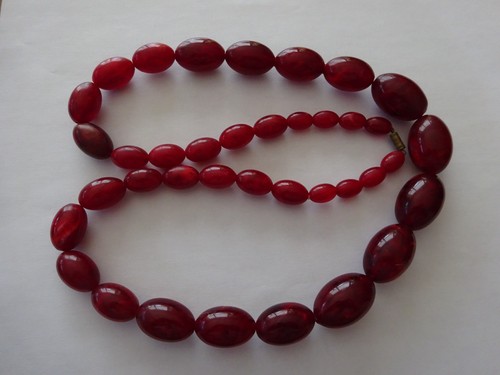 Bakelit kette rot 108 - ?,